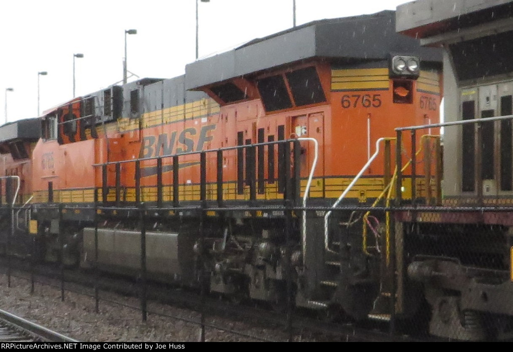 BNSF 6765